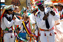 Folclore e Folguedos de Minas Folclore e Folguedos de Minas